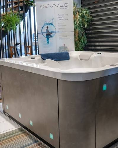 Gamme Platinum Spas : que valent les technologies de massage Microsilk et le traitement à l'ozone ? 1 spa oeweo